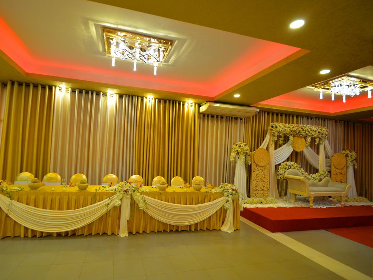 Capitalcity Hotel บาดุลลา ภายนอก รูปภาพ