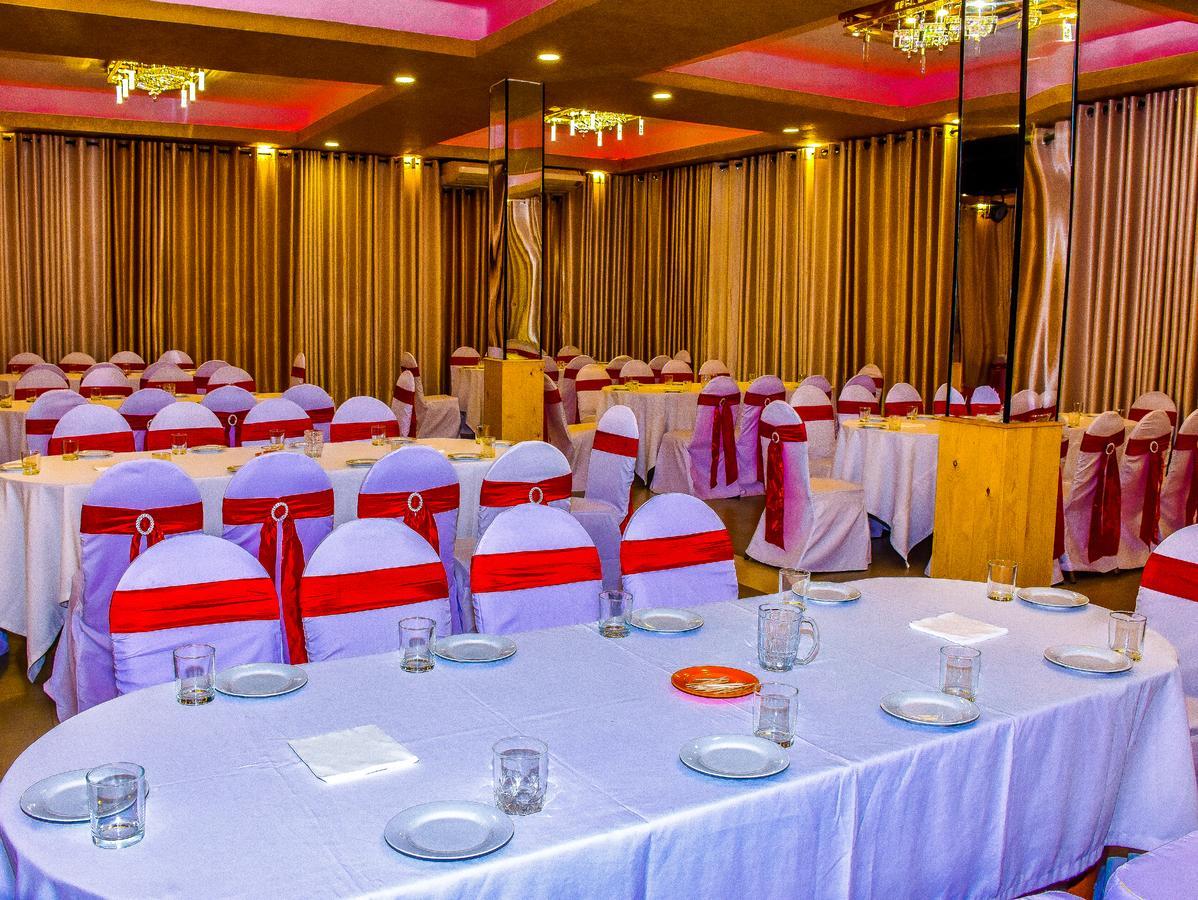 Capitalcity Hotel บาดุลลา ภายนอก รูปภาพ