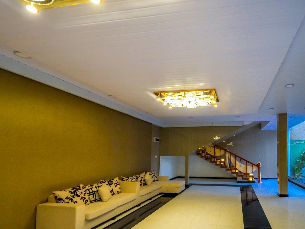Capitalcity Hotel บาดุลลา ภายนอก รูปภาพ
