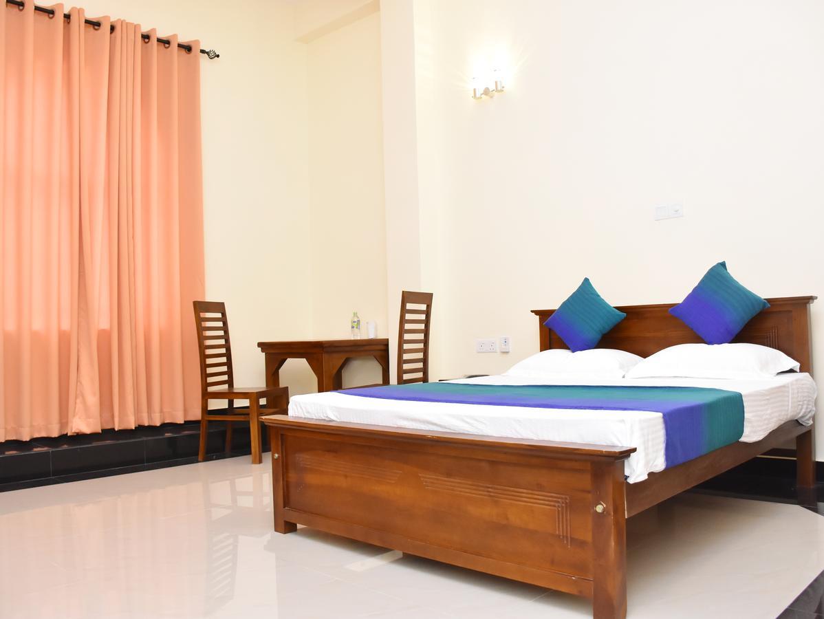 Capitalcity Hotel บาดุลลา ภายนอก รูปภาพ