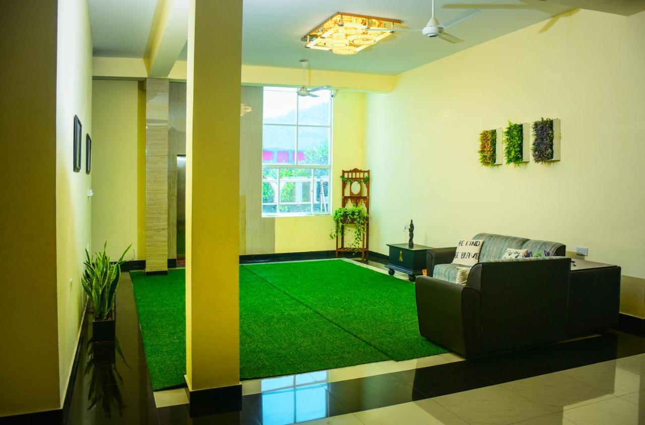 Capitalcity Hotel บาดุลลา ภายนอก รูปภาพ