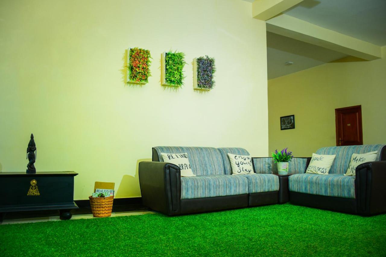 Capitalcity Hotel บาดุลลา ภายนอก รูปภาพ