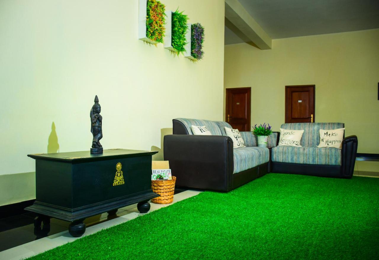 Capitalcity Hotel บาดุลลา ภายนอก รูปภาพ